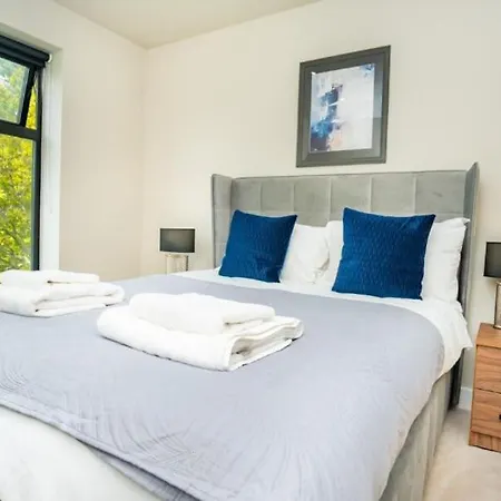 Fantastic 2 Bedroom In Apartment