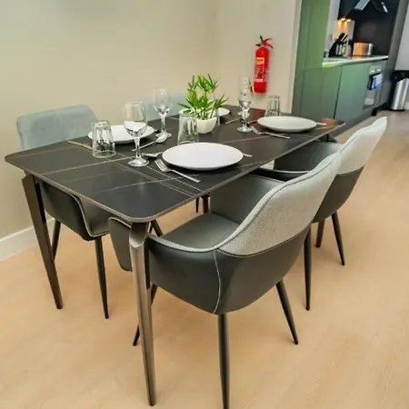 Apartment Fantastic 2 Bedroom In