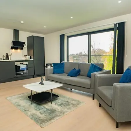 Apartment Fantastic 2 Bedroom In *